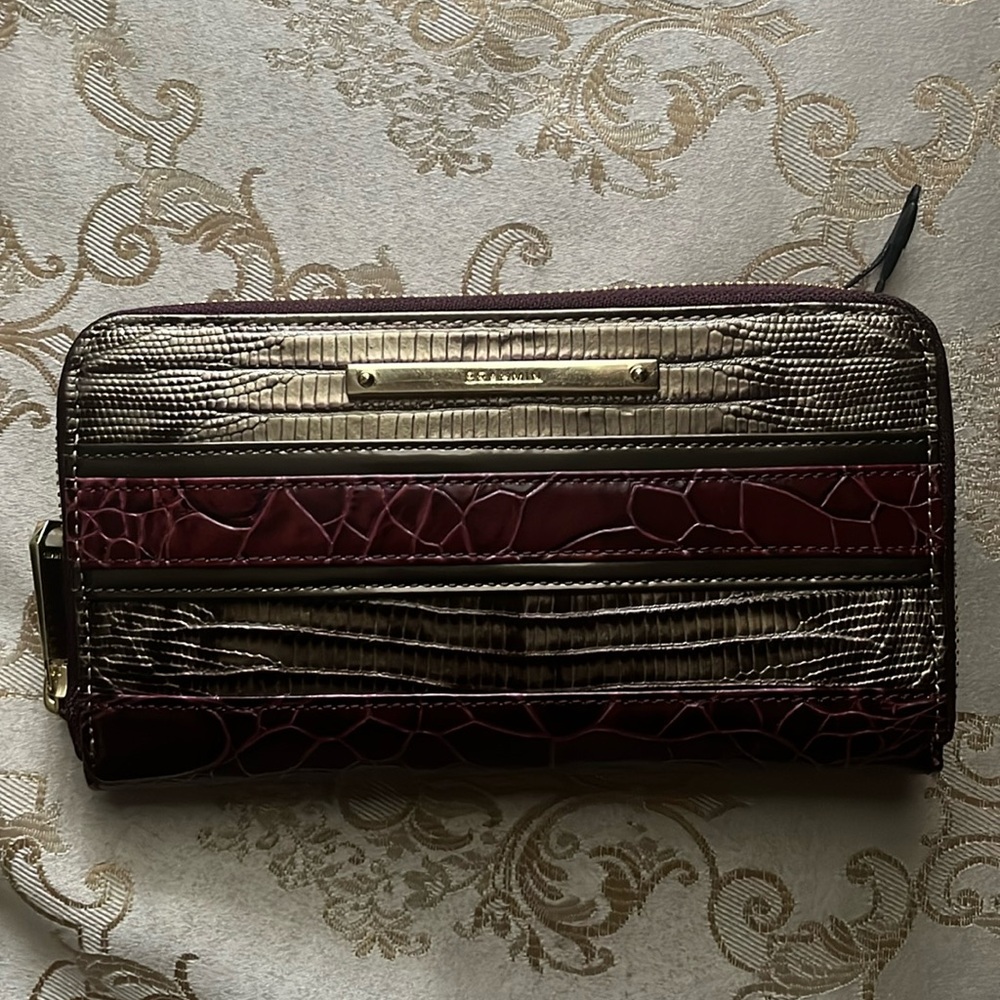 NWOT Brahmin Wallet